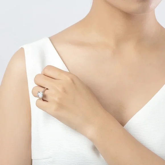 Emerald cut Solitaire engagement/wedding set - Picture 5 of 10